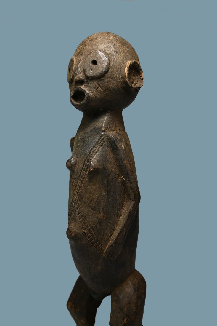 A Rare Ngbandi sculpture Ex Leonard Kahan Gallery (1 of 6)