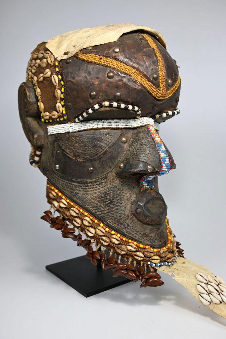 A Kuba Bwoom Helmet Mask Ex Schienberg 1985 (1 of 11)