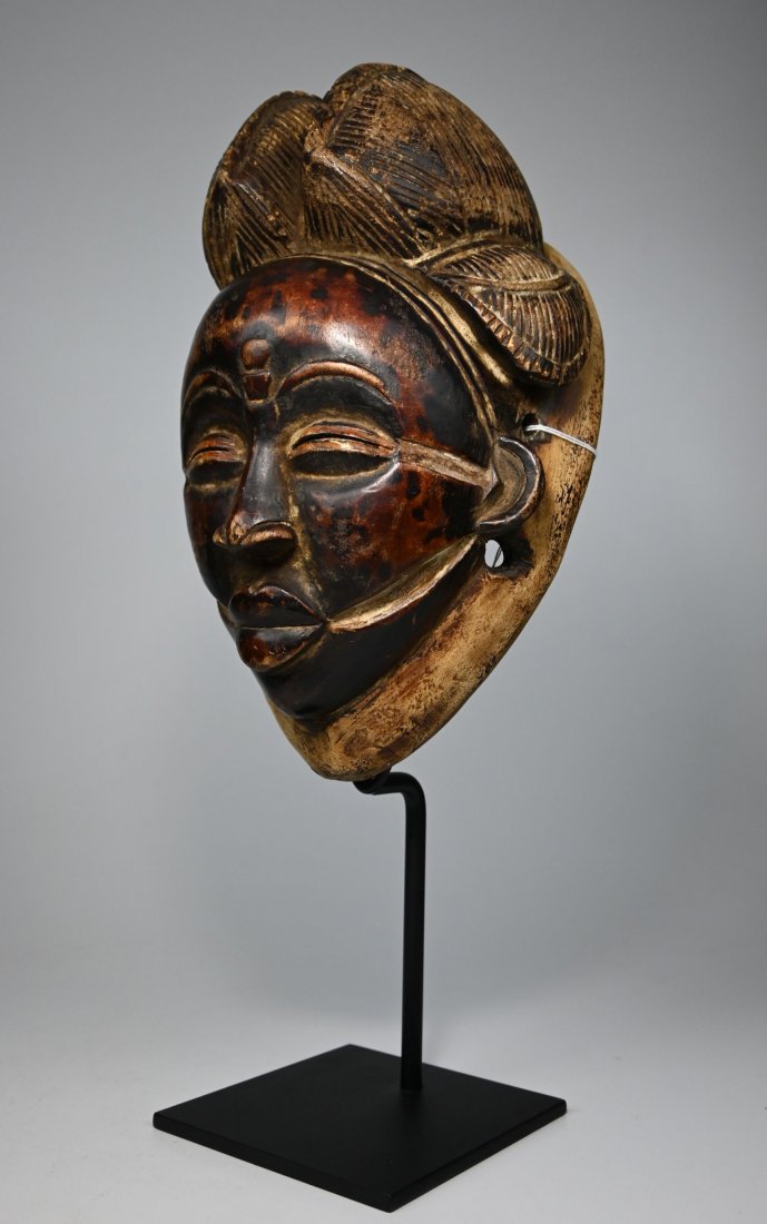 A Rare Black Punu Mask Ex Sam Hilu 1987 (1 of 9)