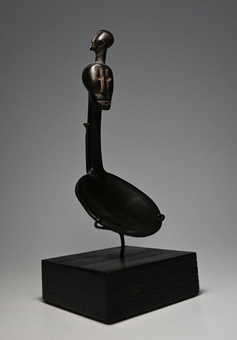 A Fine Old Timor Sunu Anthropomorphic Spoon Ex De Roche (1 of 5)