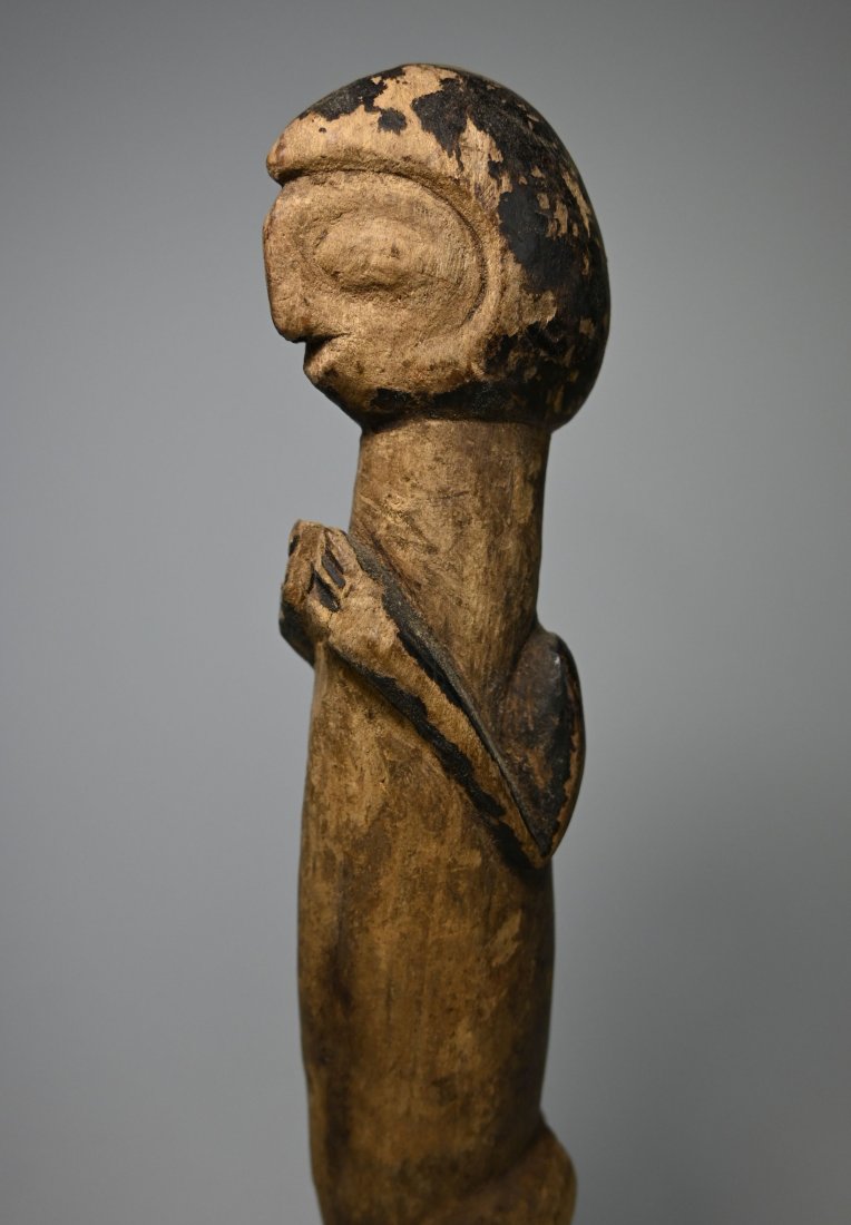 A Fine Holo Sculpture (1 of 9)