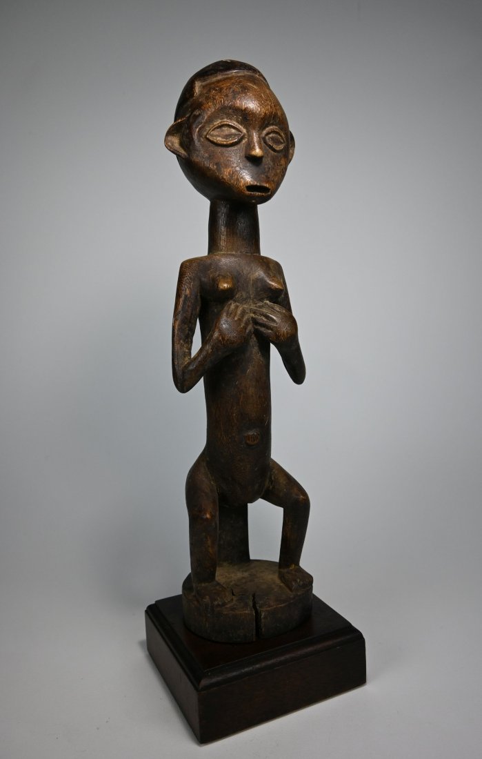 A Fine Holo Female Sculpture Ex Dr Noble Endicott (1 of 8)