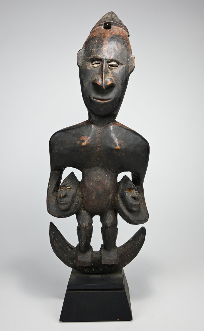 Latmul Suspension Hook w/ Trophy Heads Ex Museum of Odd (1 of 7)