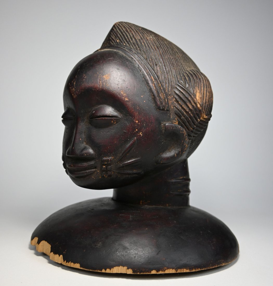 A Finely Carved Yoruba Head (1 of 8)