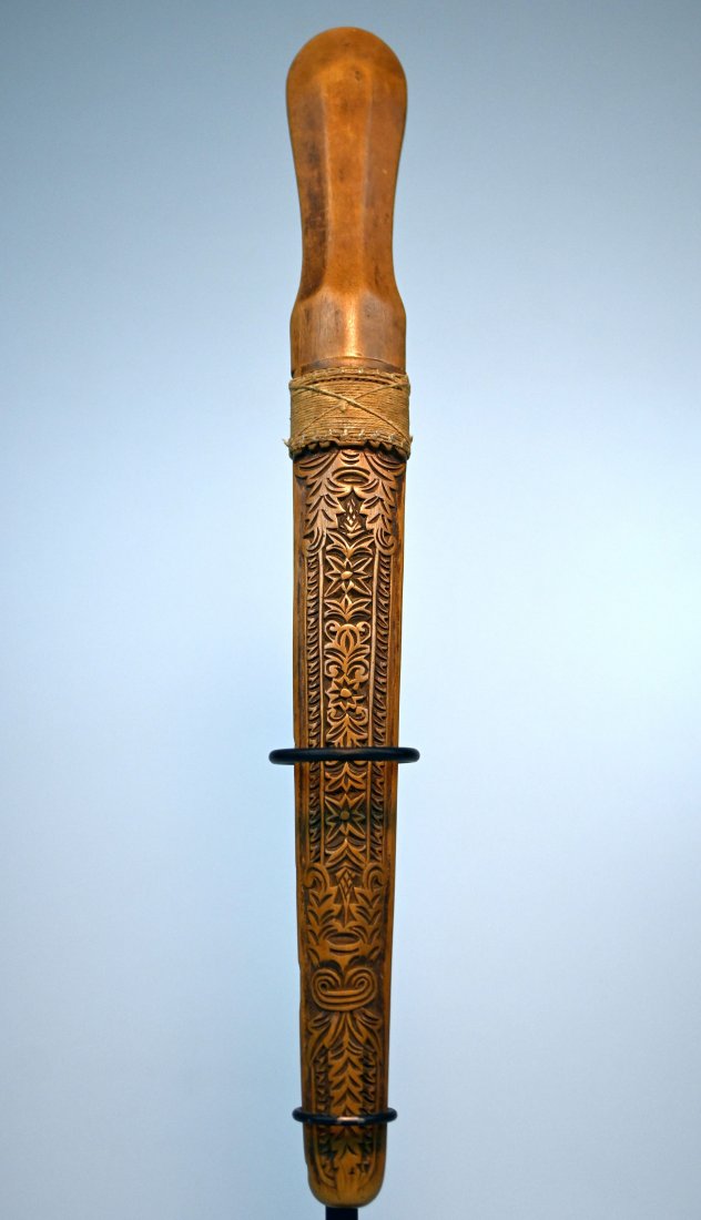 Antique Indonesian Kris Knife in Carved wooden Sheath (1 of 8)