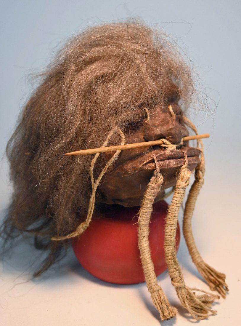 Vintage Shrunken Head display Ex Museum of Oddities (1 of 6)