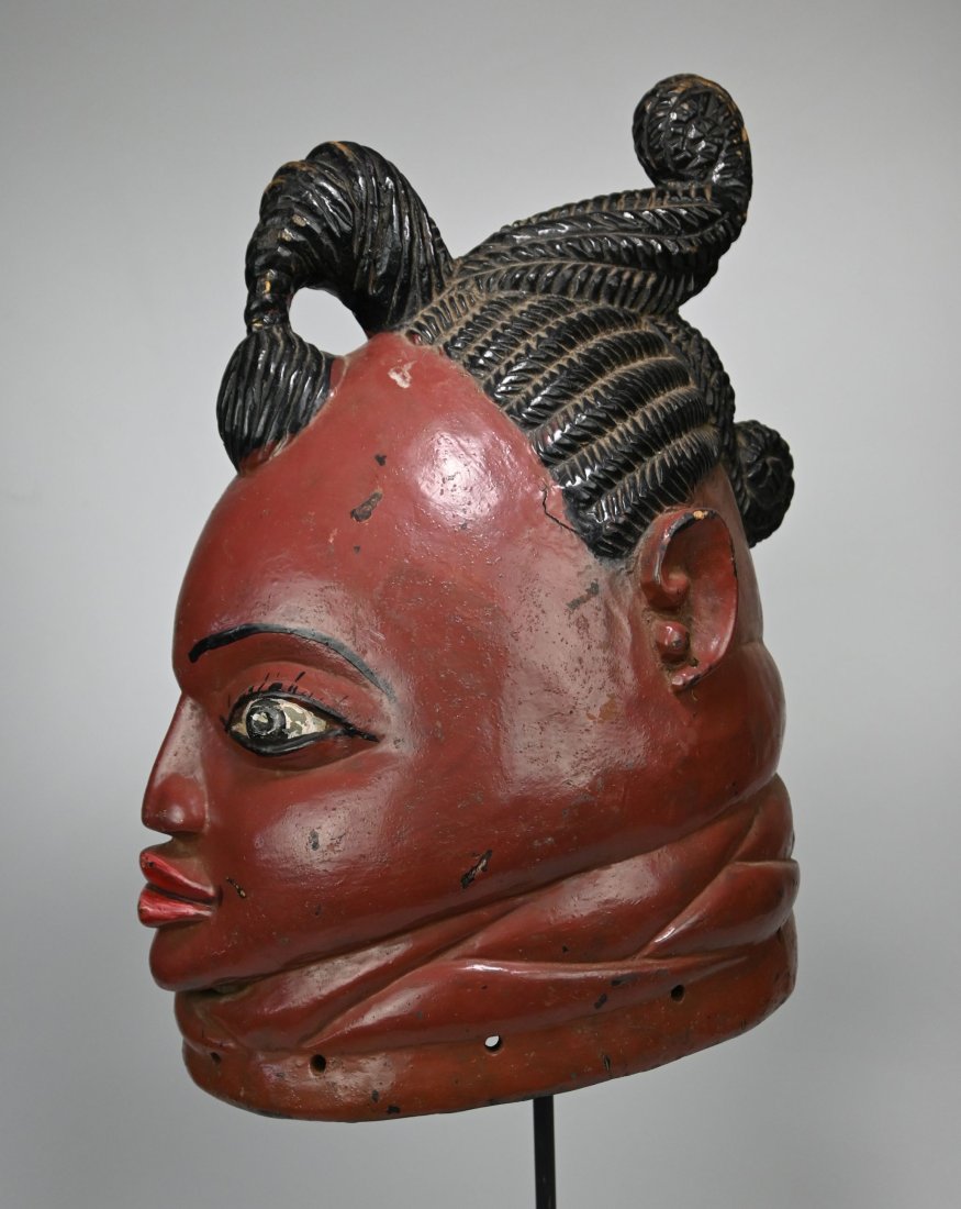 A Temne Parade Helmet with Avian Coiffure (1 of 8)