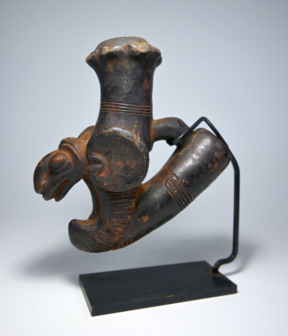 A Fine Old Cameroon Pipe Bowl Ex Dr Noble Endicott (1 of 9)