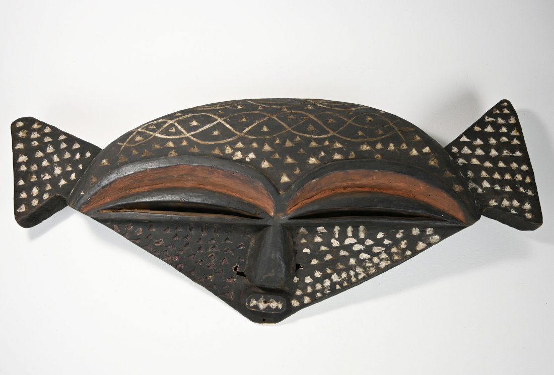 Rare Old Pende Panya Ngombe Chiefs Mask (1 of 8)