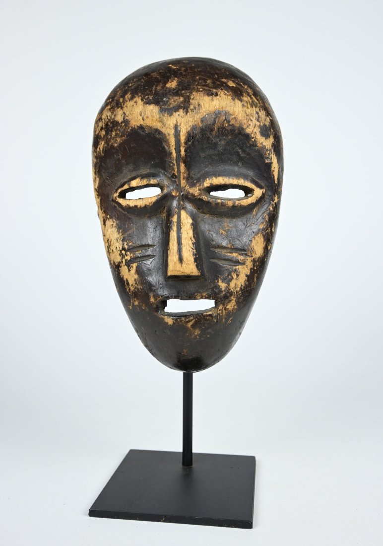 A Very Old Ngbaka mask (1 of 8)