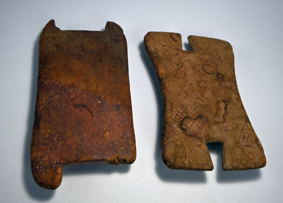 Old Dogon or Tellum Headrests (1 of 5)