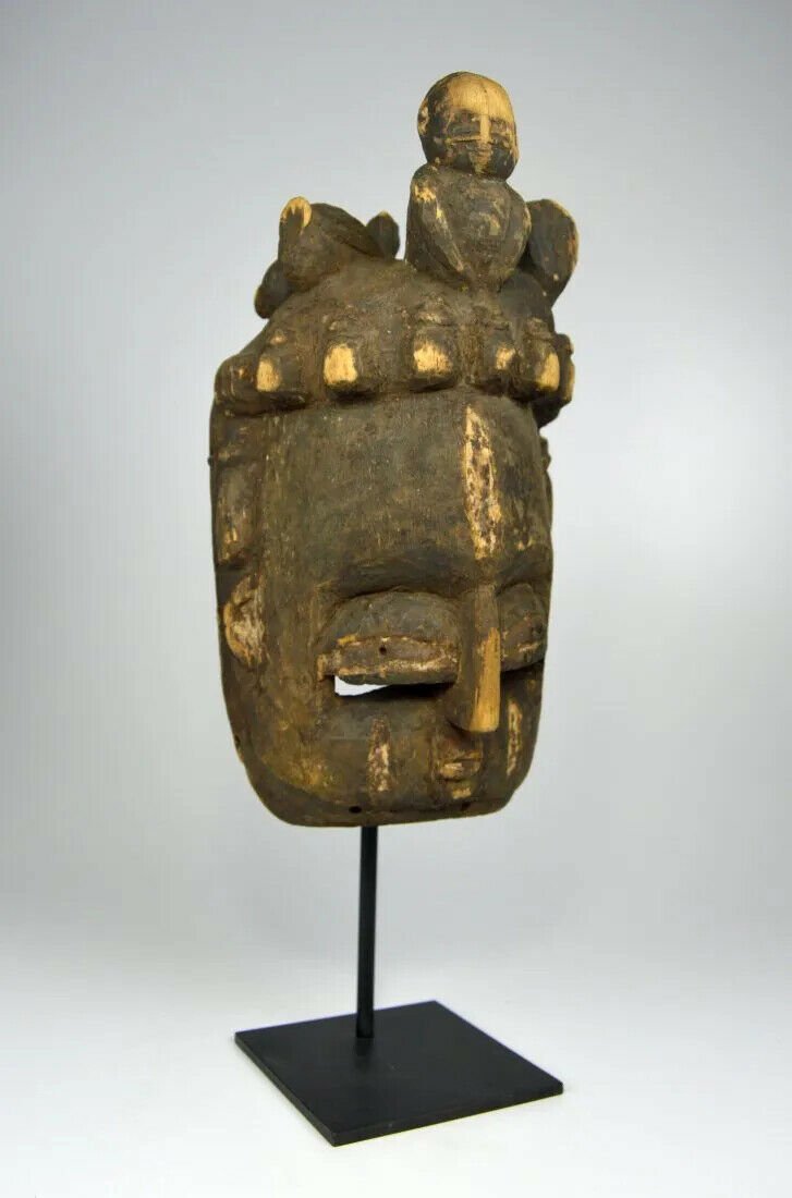 A Bini African mask Ex Poolos, Ex Bordogna (1 of 6)