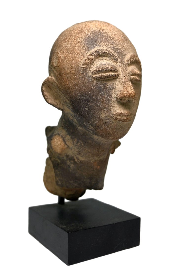 Akan Terracotta Memorial Head Ex Dr Noble Endicott (1 of 8)