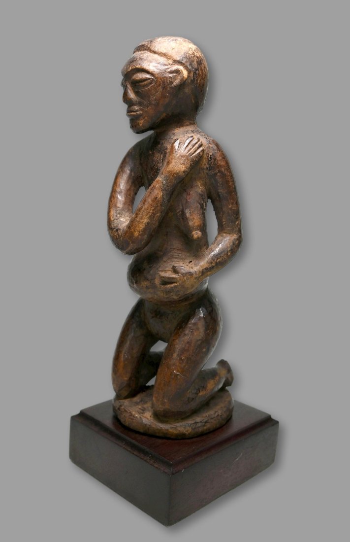 A Rare Holo Holo Maternity Sculpture (1 of 7)