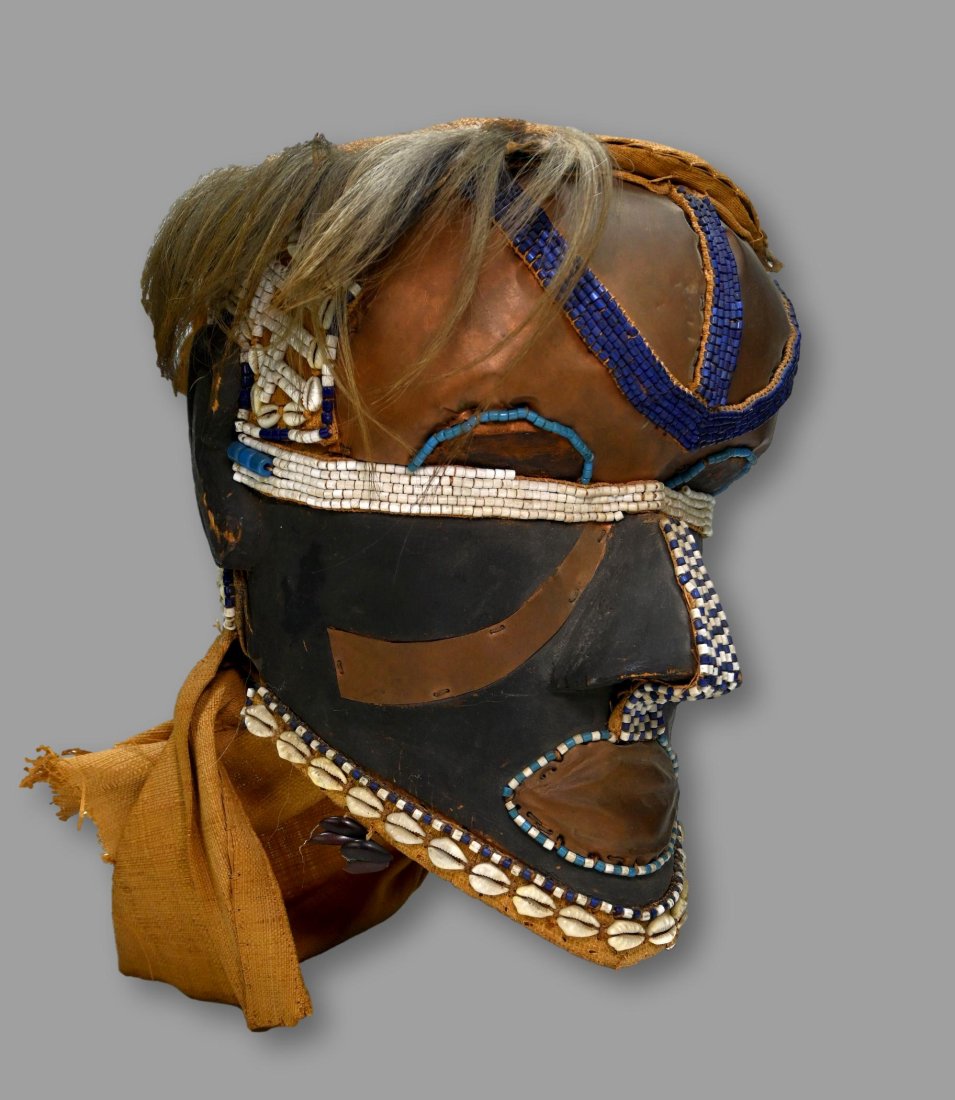 A Kuba Bwoom Mask (1 of 7)