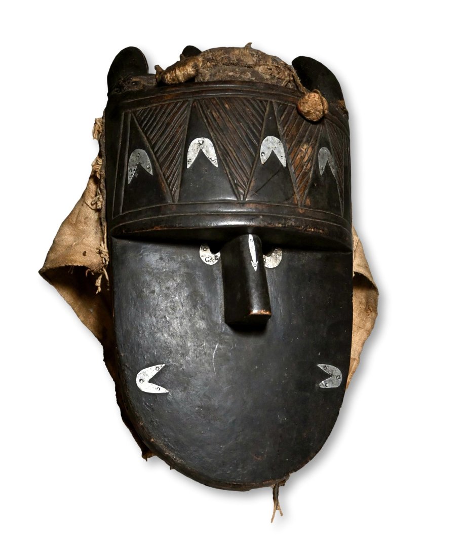 Toma / Loma Angbai Mask (1 of 9)