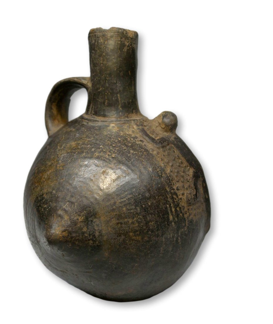 Chimu vessel with Monkey Motif 600-900 Years Old (1 of 7)