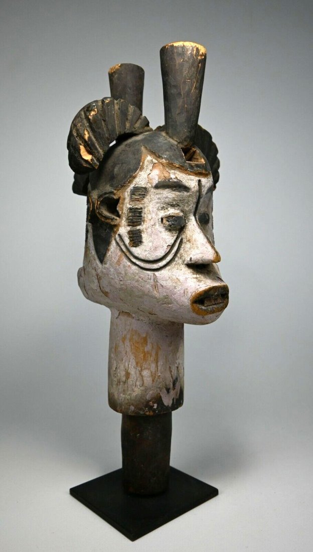 A Fine Idoma Dance Crest Ex William Wright Gallery (1 of 8)