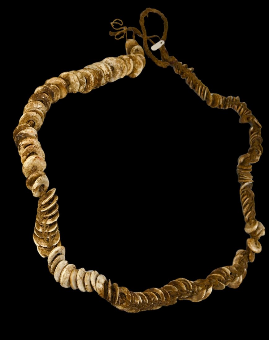 Lot of 2 Old Shell necklace from the Papuan Gulf (1 of 2)