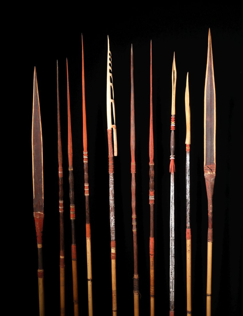 Lot of Ten Strickland River Arrows: A group of 10 Strickland River arrows. Samo, Bedamini and Gebusi peoples, Western Province, Papua New Guinea.Of typical form for the type, a group of arrows with wooden heads, bone tips and bamboo poi