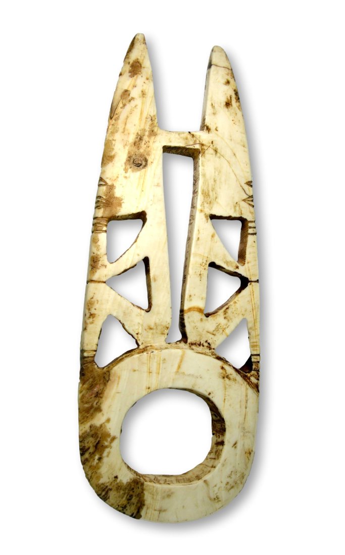 A Rare Solomon Islands Barava Offering (1 of 7)