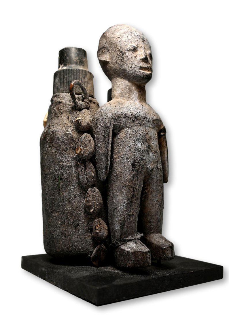 A Ewe Magic fetish with Attached Bottles Ex Simmons Collection (1 of 6)