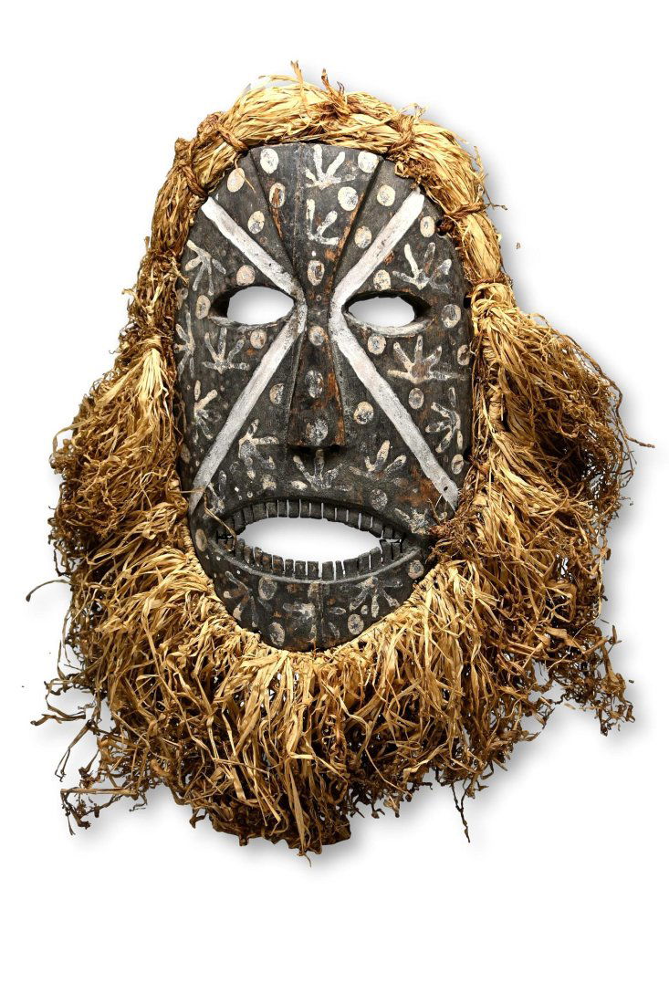 Rare Ituri River Ritual Mask Ex Netzer collection (1 of 6)