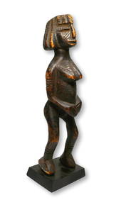 A Rare Minianka Female Effigy (1 of 9)