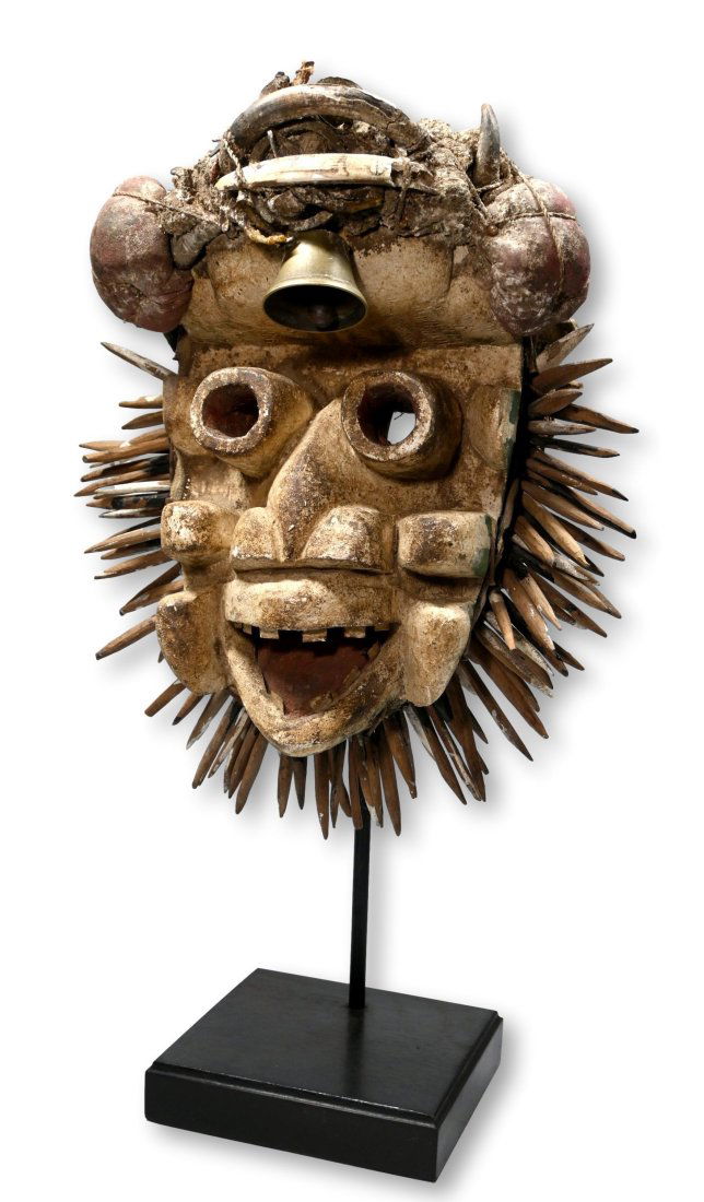 Dramatic Guere African mask Ex Dannenberg Collection (1 of 6)