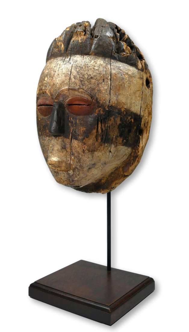 A Galoa Ceremonial mask Ex Banks Collection (1 of 8)