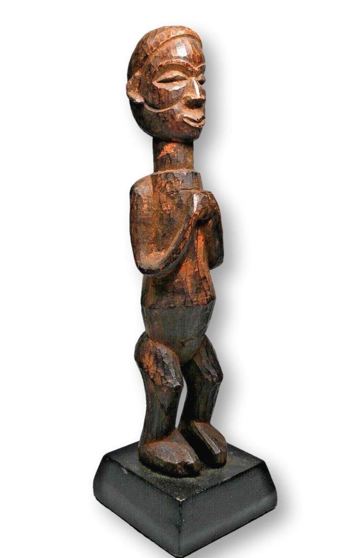 A Fine Old Suku Female Effigy (1 of 6)