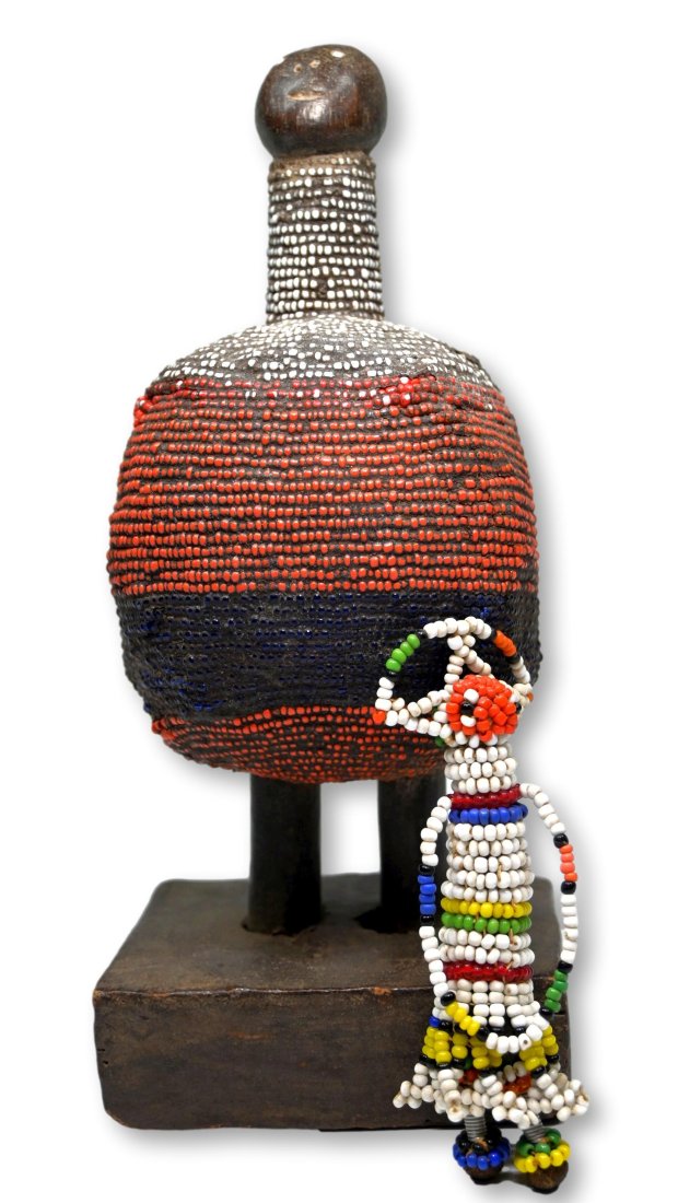 Lot of 2 Dolls Namji and Ndebele Ex Gould Collection (1 of 4)