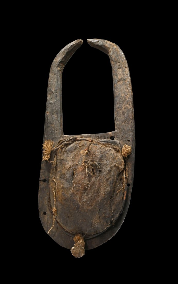 Bold Toma Fetish Mask Ex William Siegmann. (1 of 8)