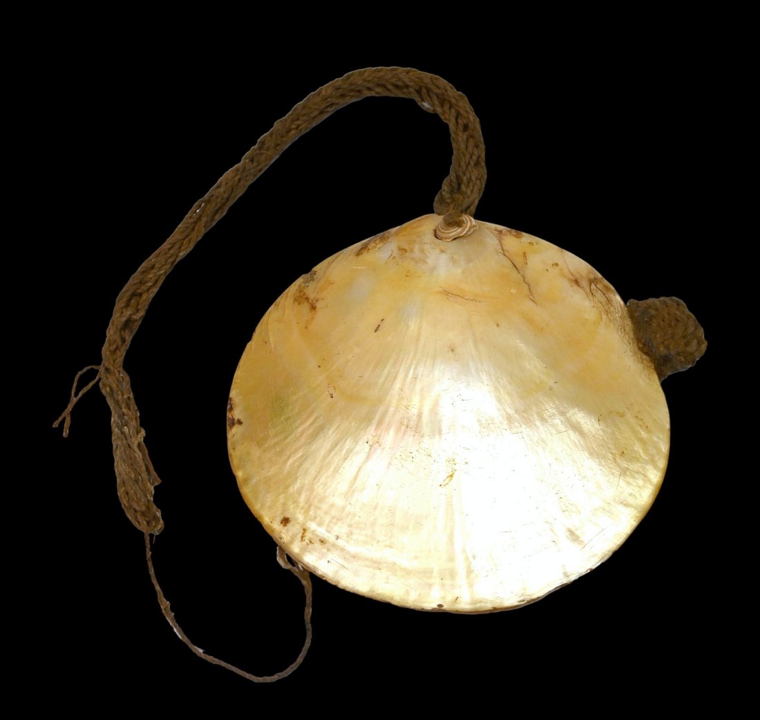 Kina Necklace Collected 1981 (1 of 4)