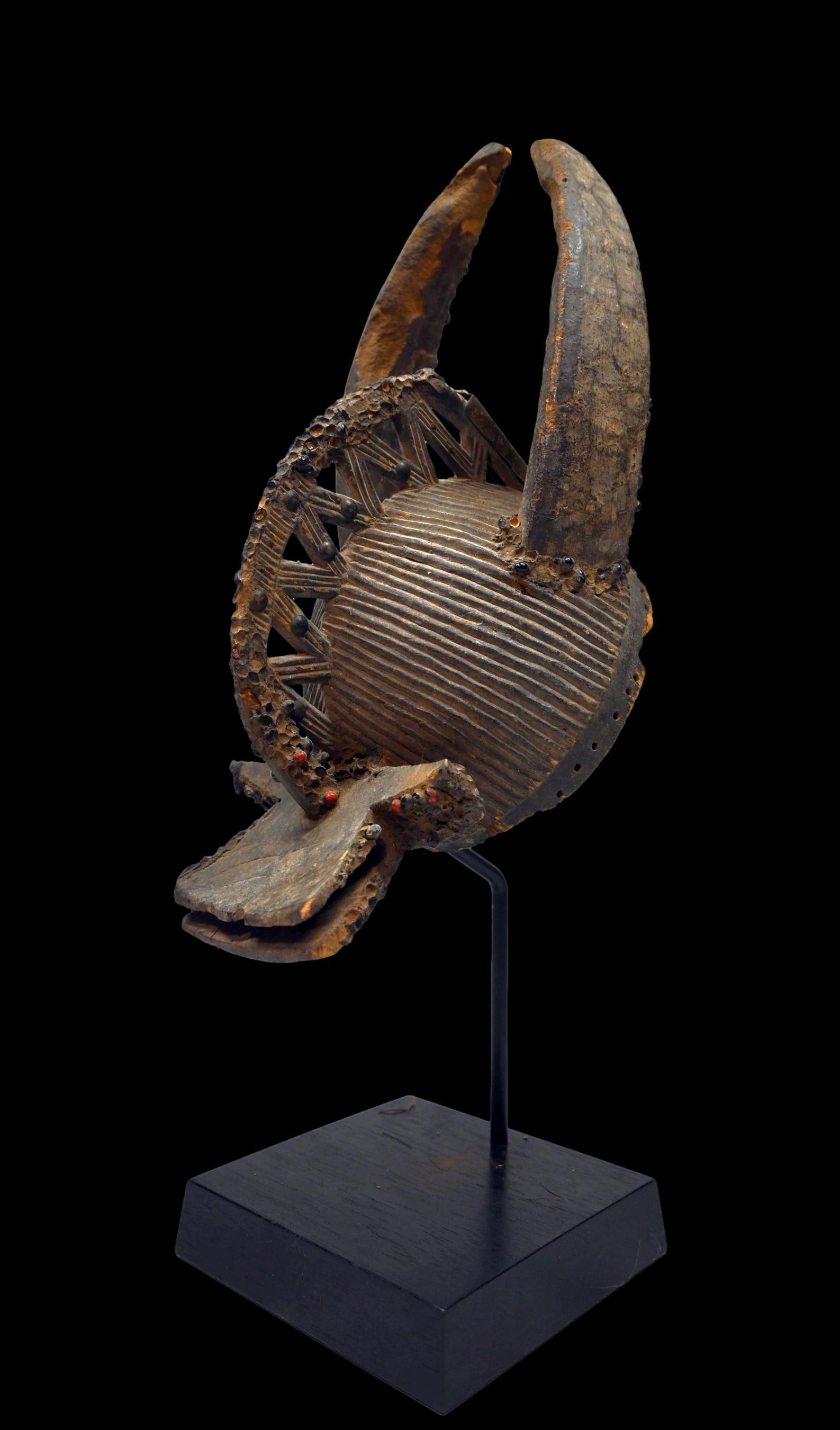 Mama or Katana Dance Crest / Mask Ex Kahan Gallery (1 of 6)