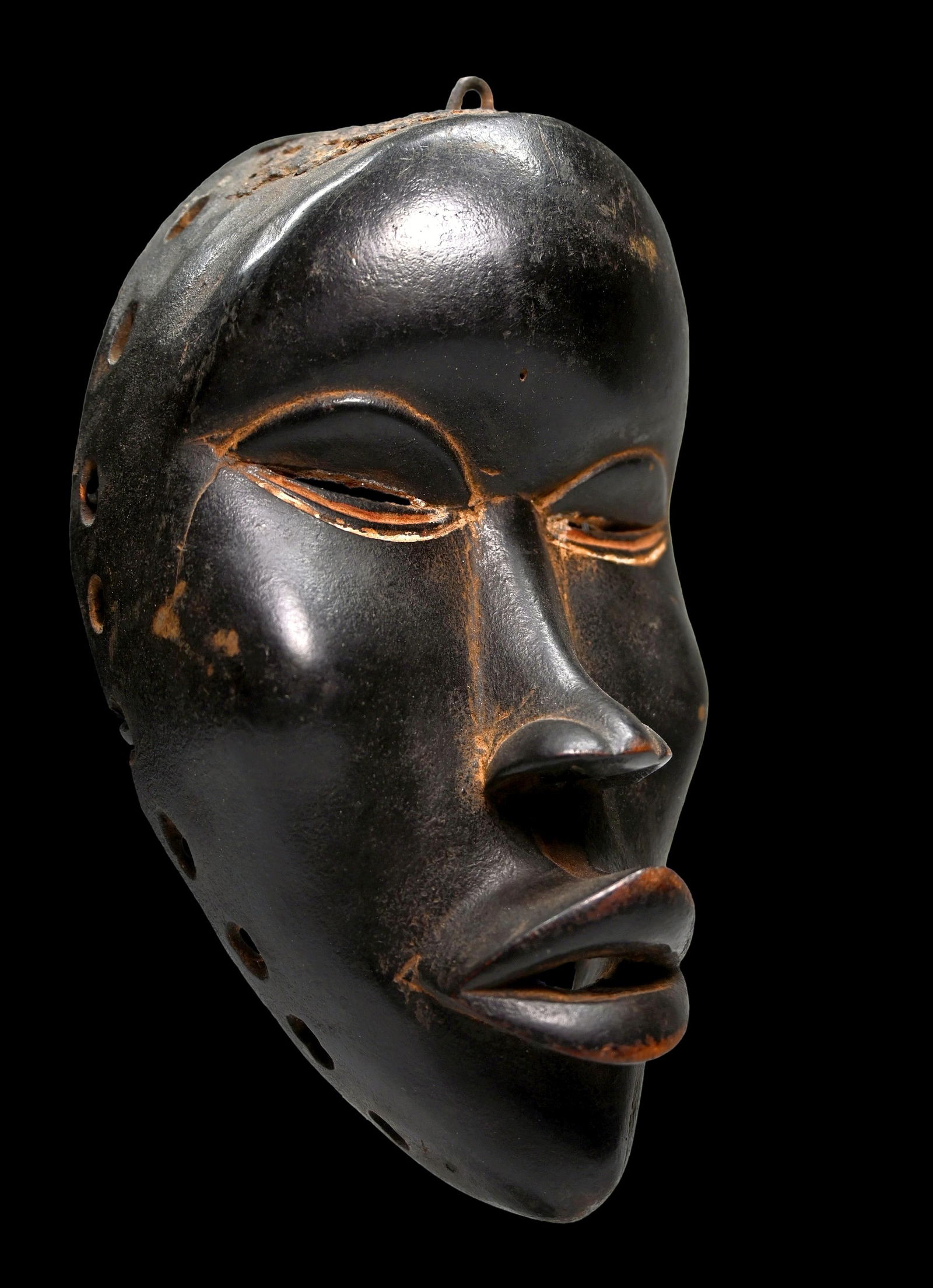 A Fine Dan Mask Ex Dr Dintenfass Collection (1 of 10)