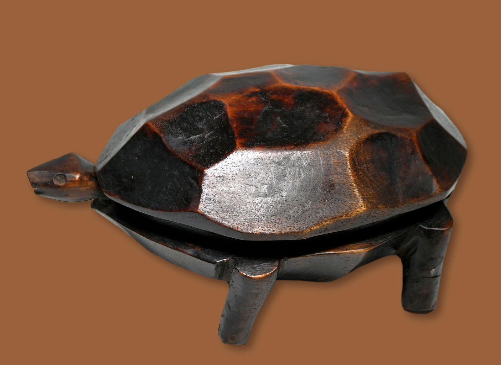 A Lozi Tortoise Lidded Container (1 of 6)