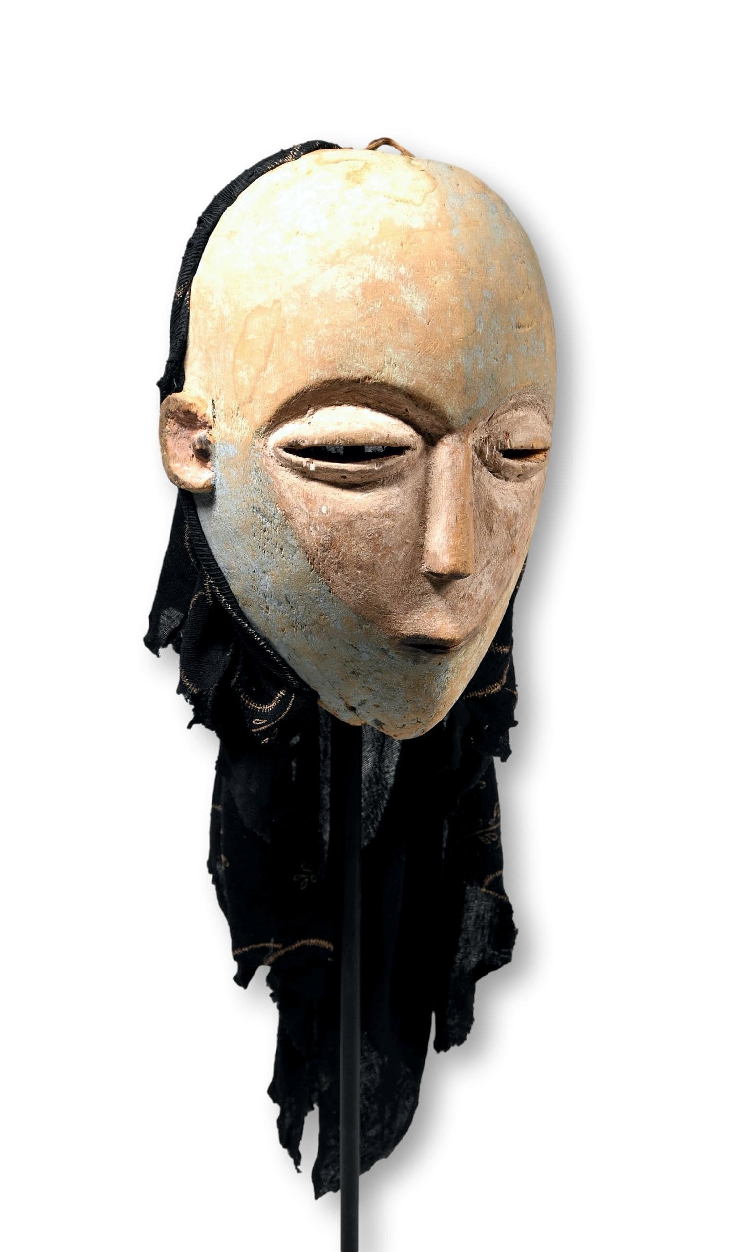 A Kwese Female Dance Mask (1 of 9)