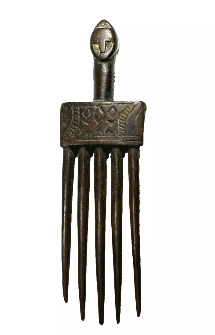 A Fine Old Baule Comb (1 of 4)