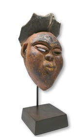 A Suku Miniature Mask