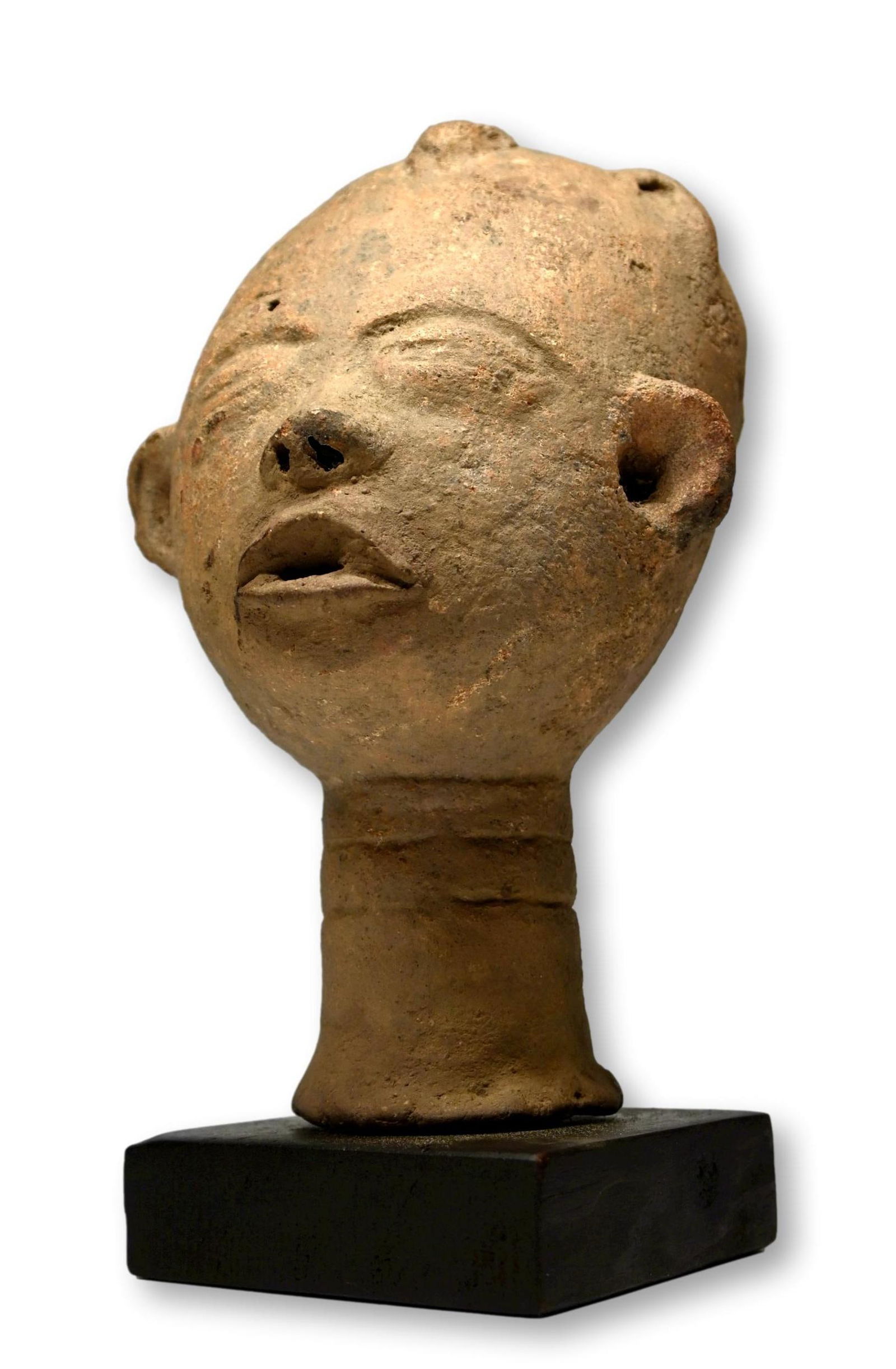 Akan Terracotta Memorial Head (1 of 8)