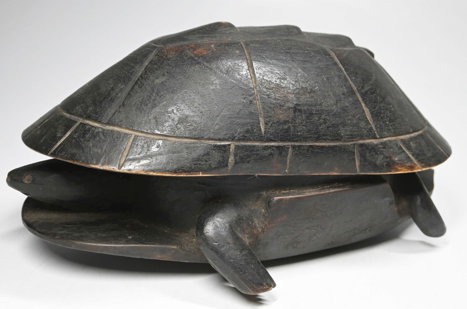 A Lozi Lidded Tortoise Container (1 of 6)