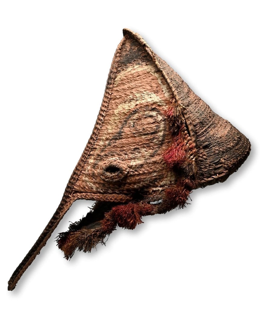 A Tumbuan Blackwater River Basketry Mask (1 of 7)