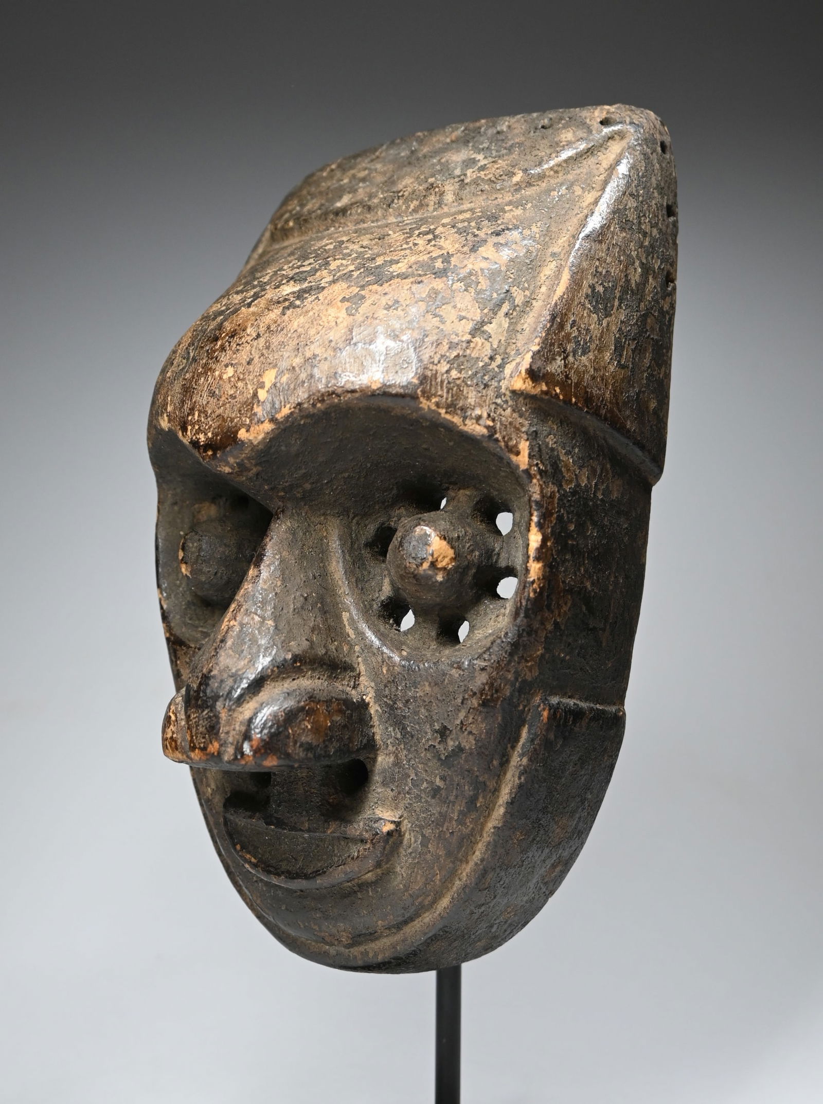 A Kuba Pwoom Itok Mask (1 of 6)