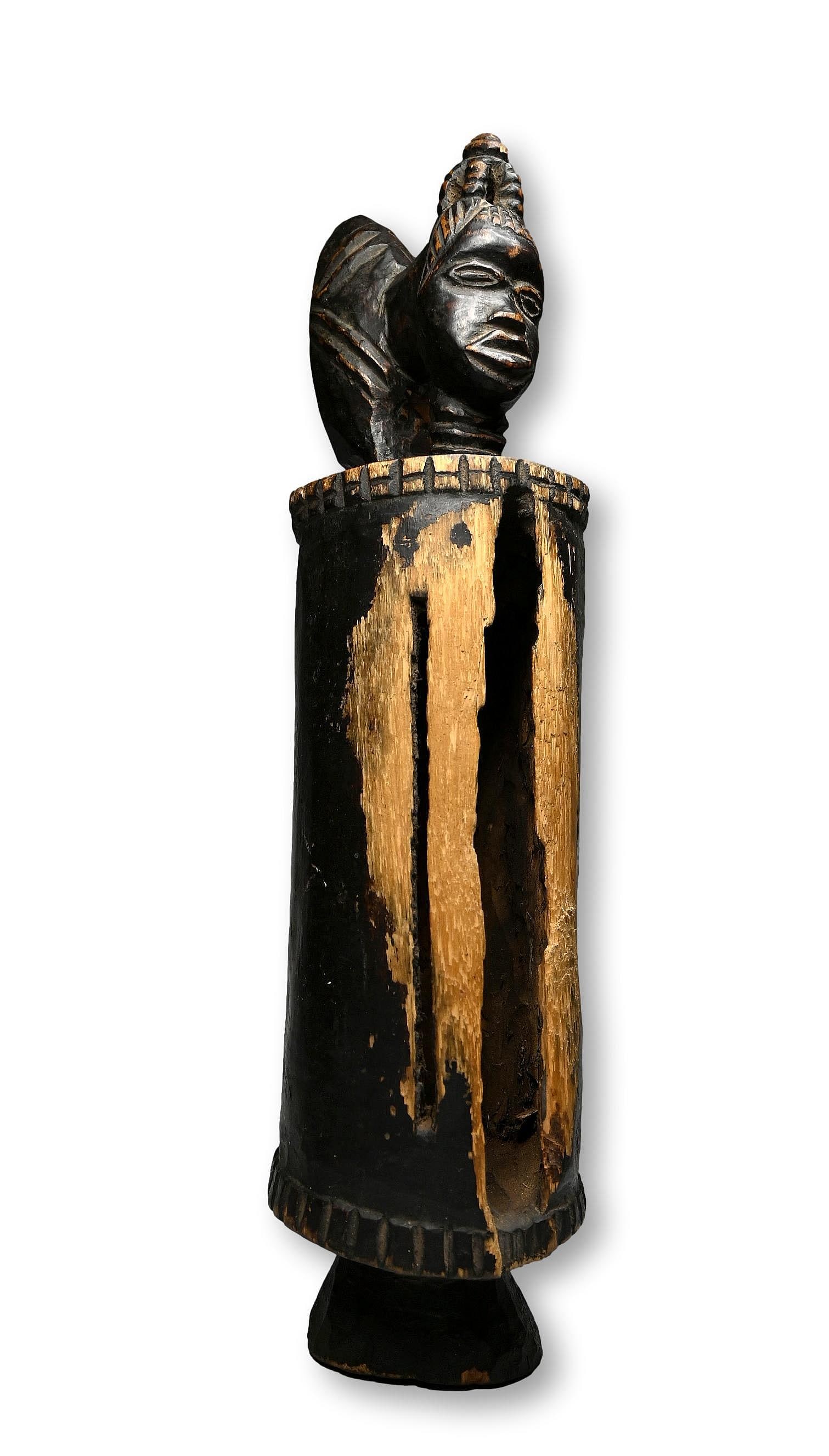 A Rare Dan Slit Gong (1 of 8)