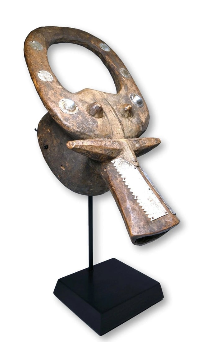 A Mama Bush Cow Mask (1 of 7)