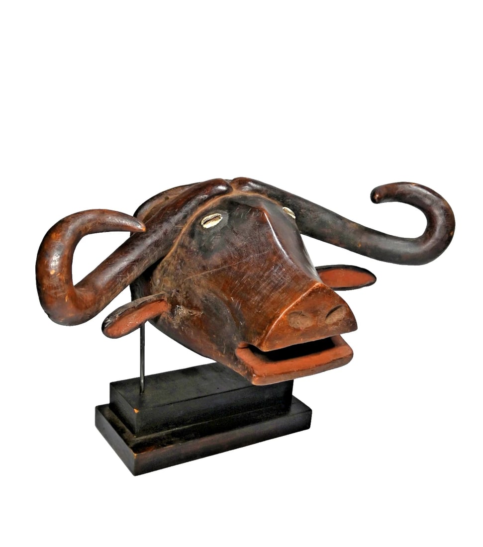 A Tabwa Bush Cow Mask (1 of 6)