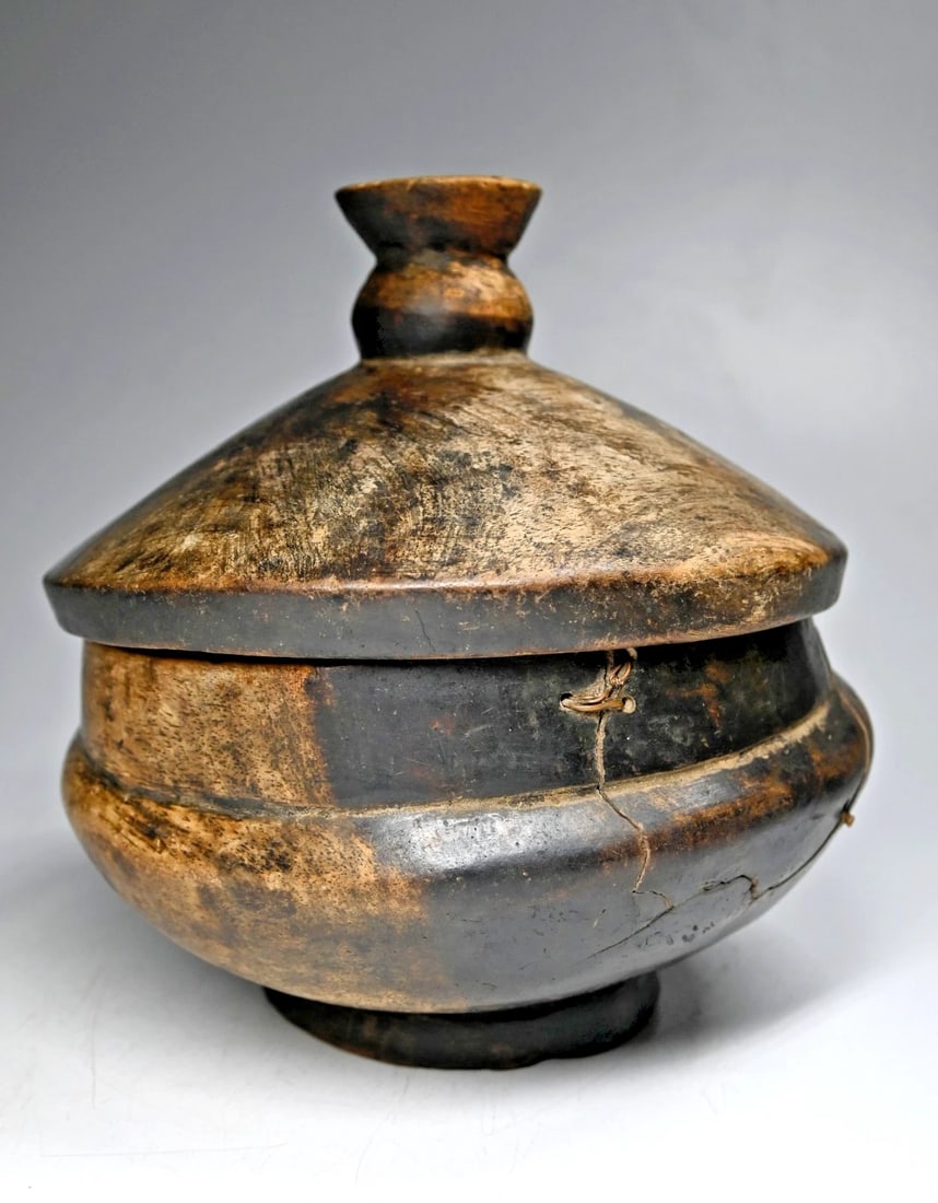 Old & Well Used Lozi Wooden Lidded Container (1 of 5)