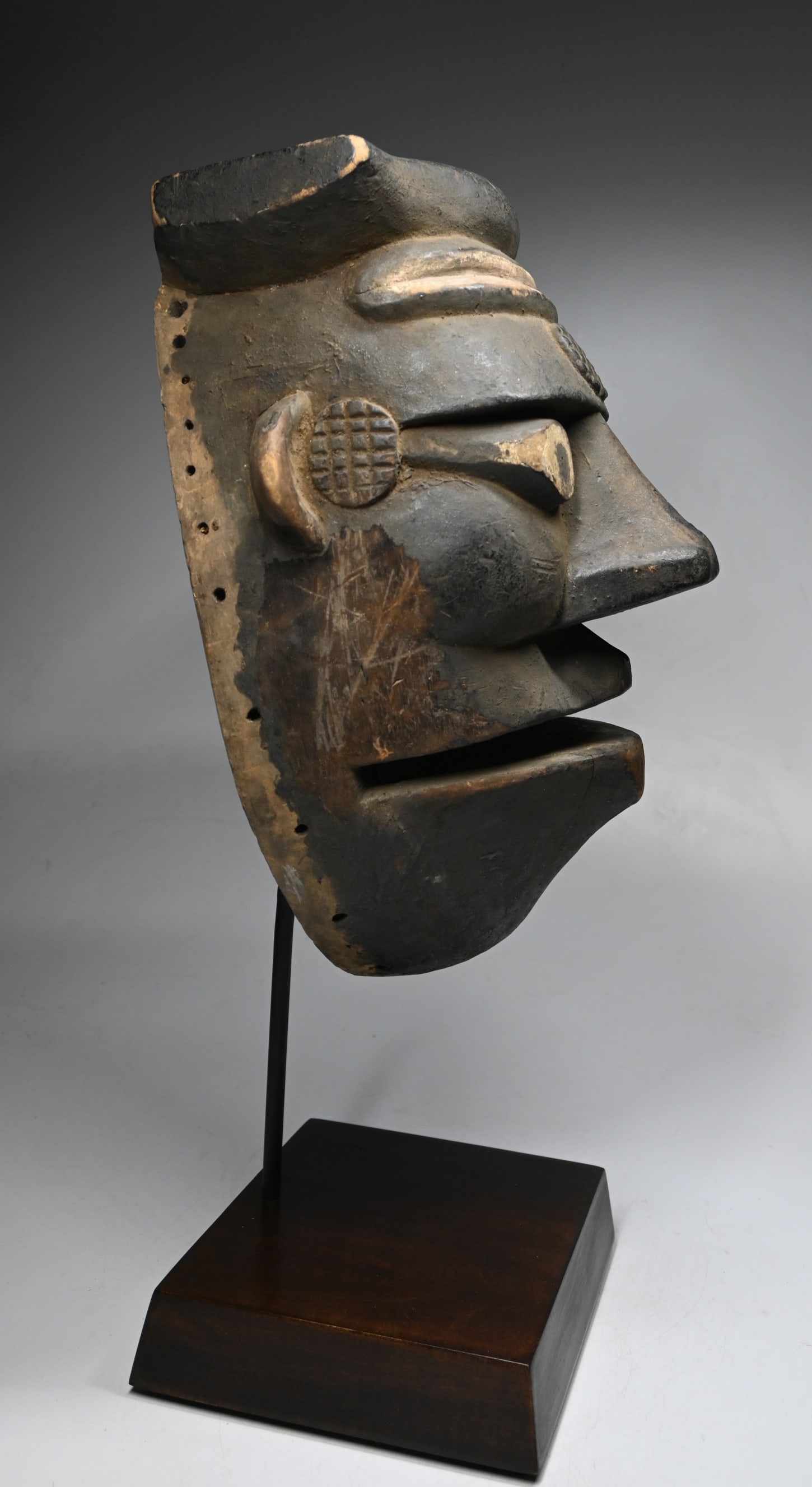 A Large Ogoni African mask - 5