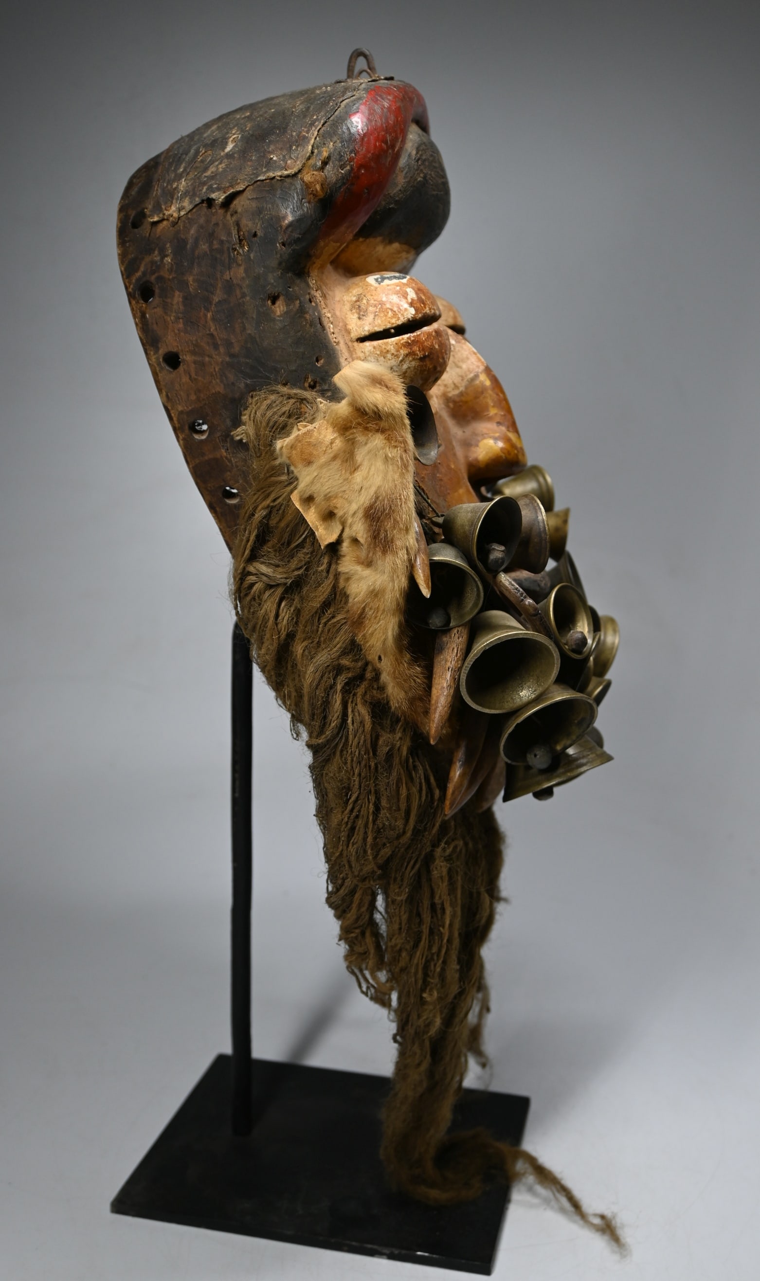 A Dan Guere mask - 6